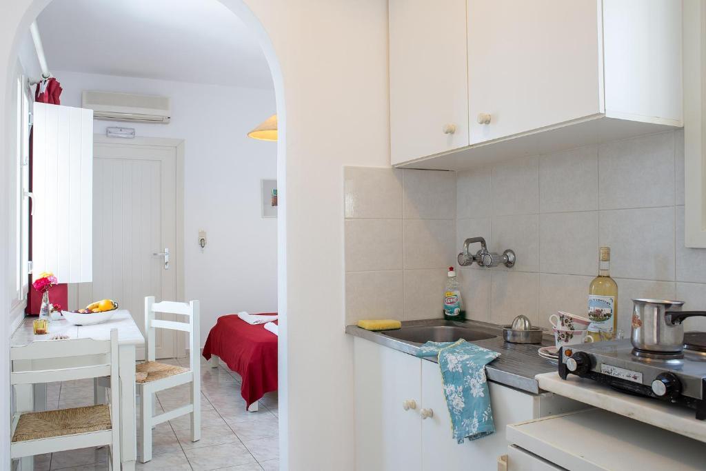 Marili Apartments Studios Parasporos Pokoj fotografie